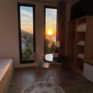 https://four-generation-hotel.albaniahotels.org